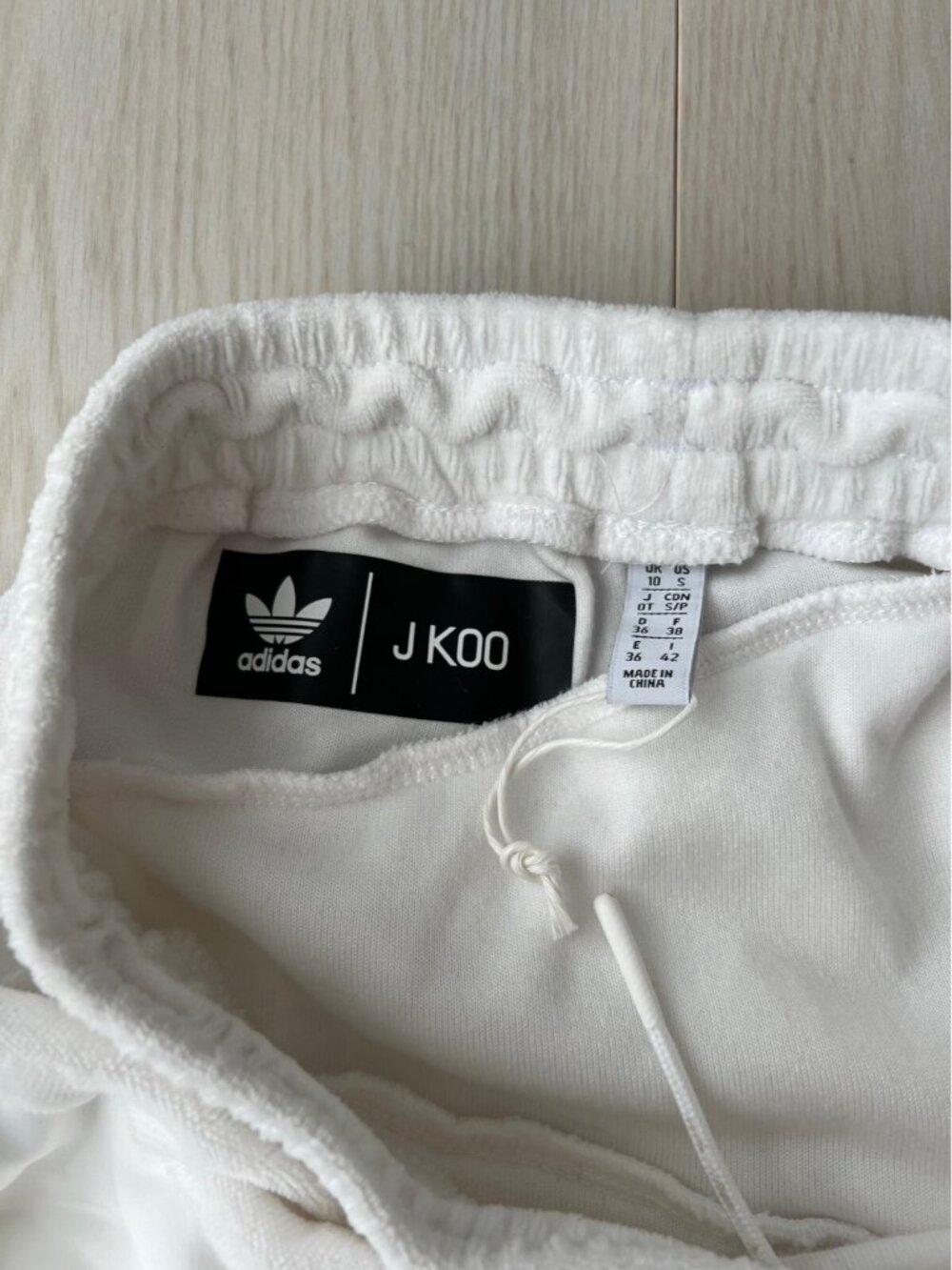 Adidas x J KOO FT9891 Ruffled Velour Track Pants White ( S ) - Picture 6 of 8